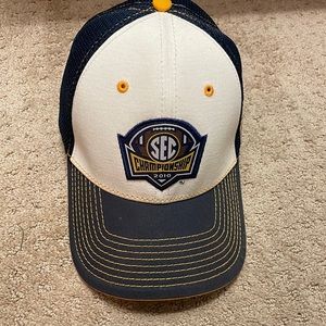 2010 SEC CHAMPIONSHIP HAT NEVER WORN